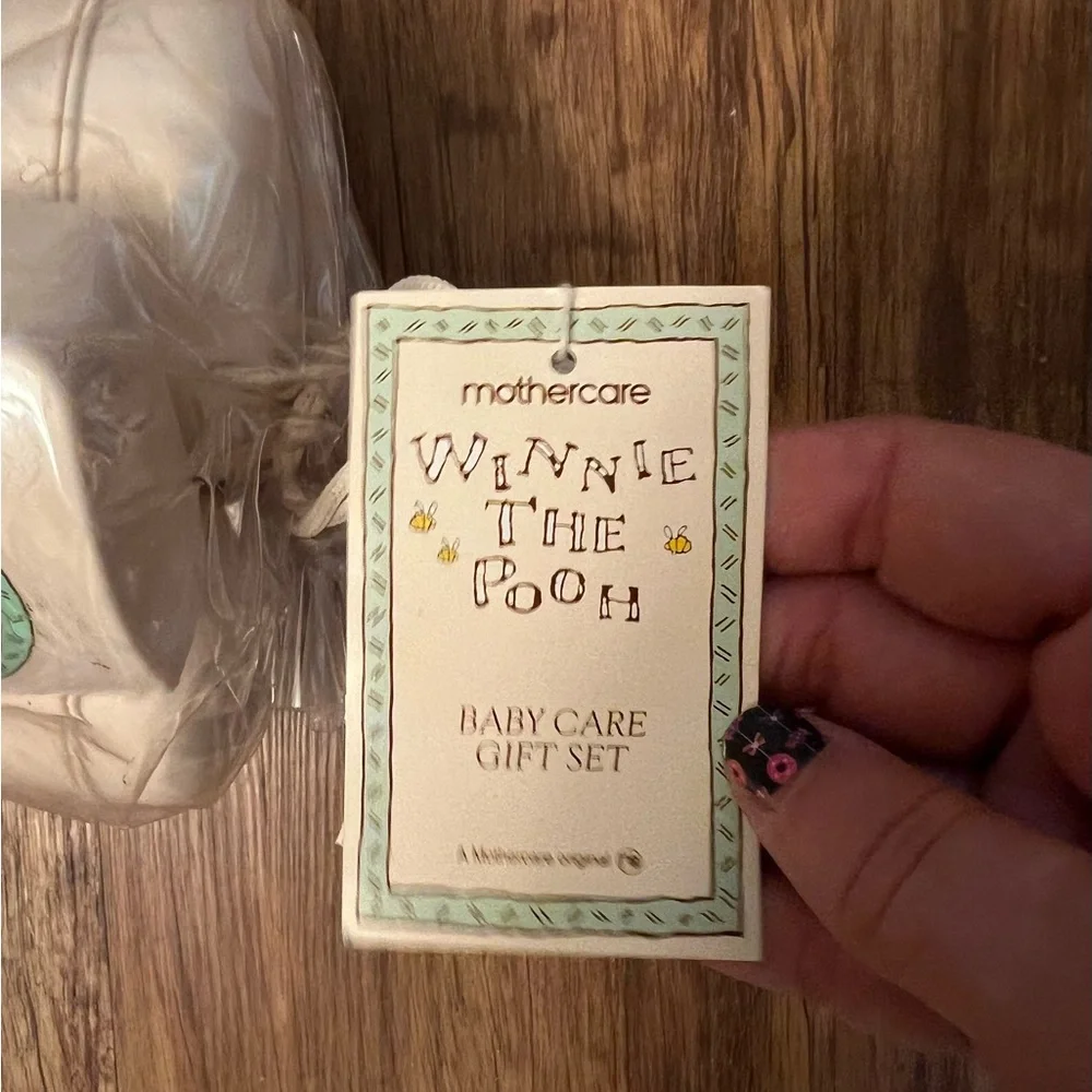 Vintage Discontinued Mothercare “Winnie the Pooh” Baby Care Gift Set - Picture 5 of 6